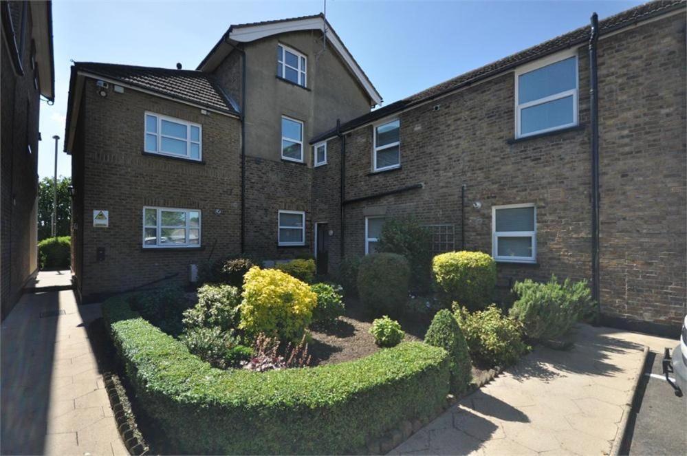 Thames View Apartments Staines-upon-Thames Dış mekan fotoğraf